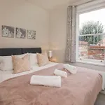 Fishergate Luxury Town House- Close To Centre 펜션 *